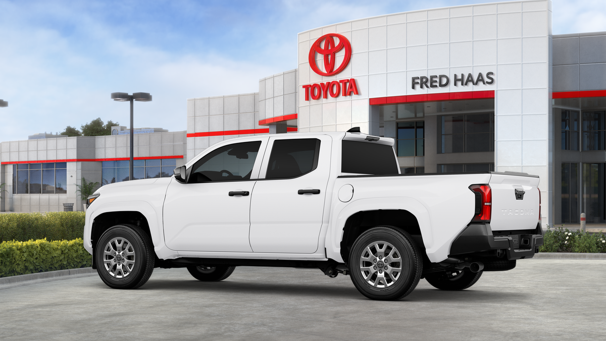 2025 Toyota Tacoma SR Double Cab photo 6