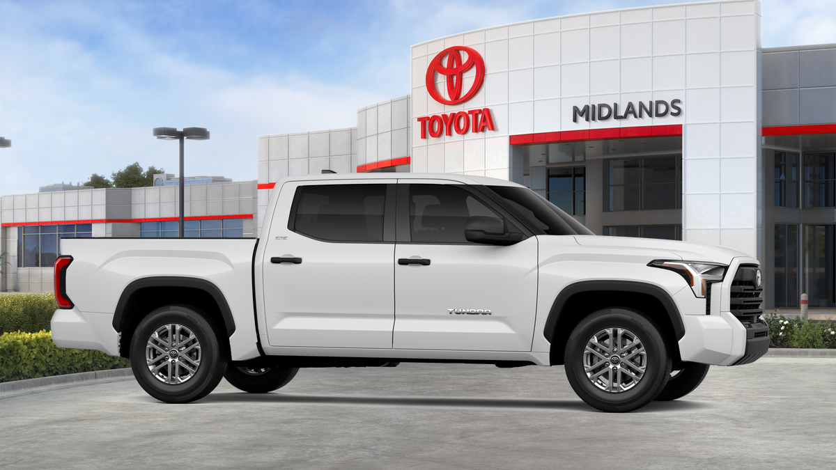 2025 Toyota Tundra SR5 - Photo 37