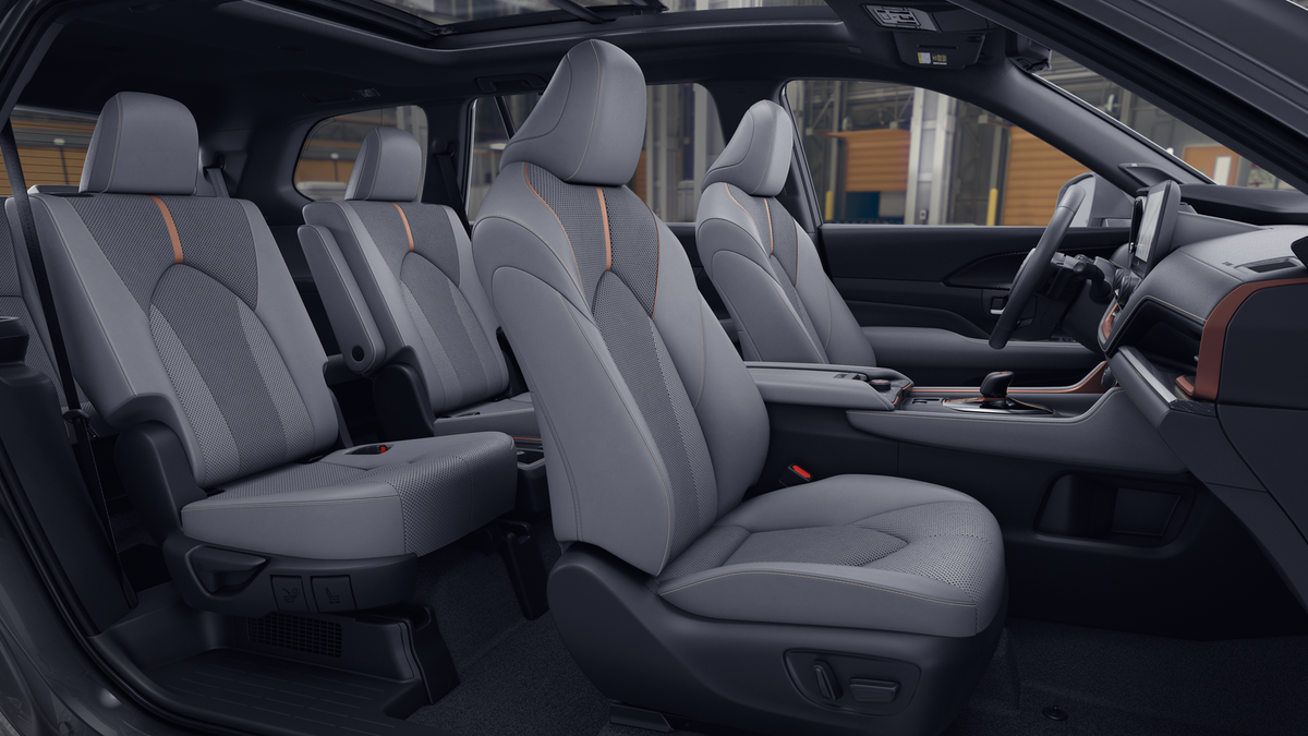 New 2026 Toyota Grand Highlander Hybrid SUV