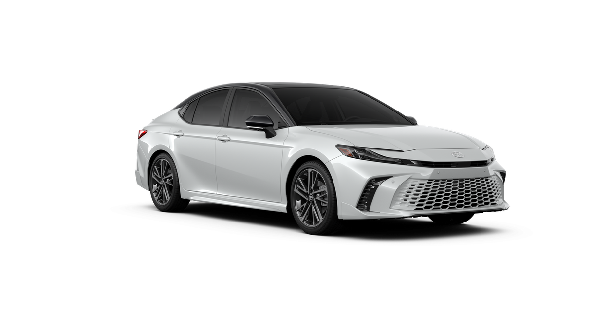 New 2026 Wind Chill Pearl with Midnight Black Metallic roof <sup>1</sup> Toyota  XSE image 17