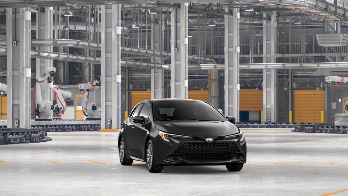 New 2026 Magnetic Gray Metallic with Midnight Black Metallic roof <sup>1</sup> Toyota  SE image 18