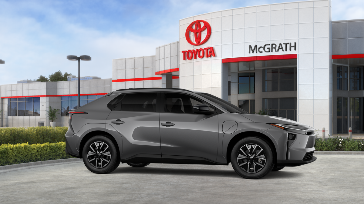 New 2026 Heavy Metal <sup>1</sup> Toyota  XLE image 15