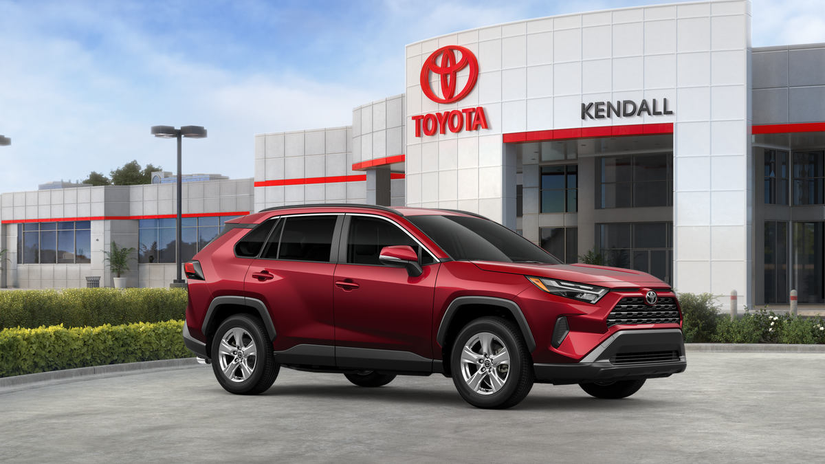 2025 Toyota RAV4 XLE photo 7