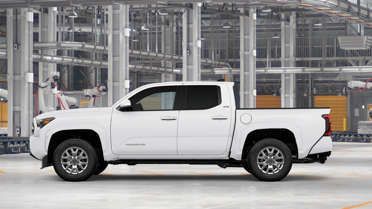 2025 Toyota Tacoma SR5 Double Cab photo 4