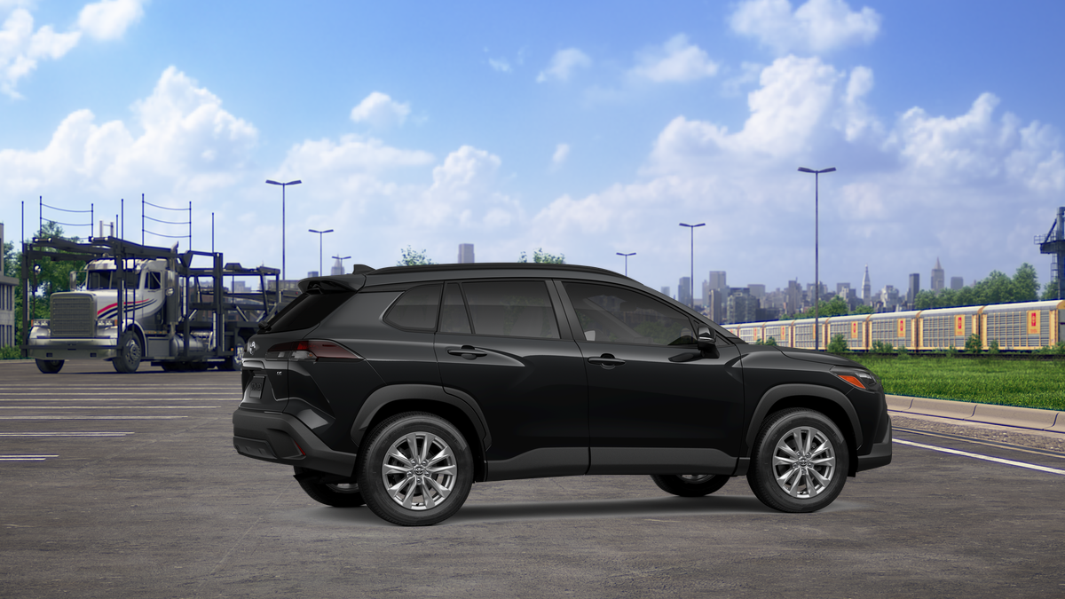 2026 Toyota Corolla Cross LE photo 4