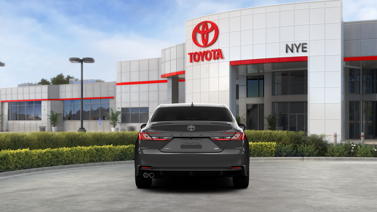 2025 Toyota Camry SE photo 4