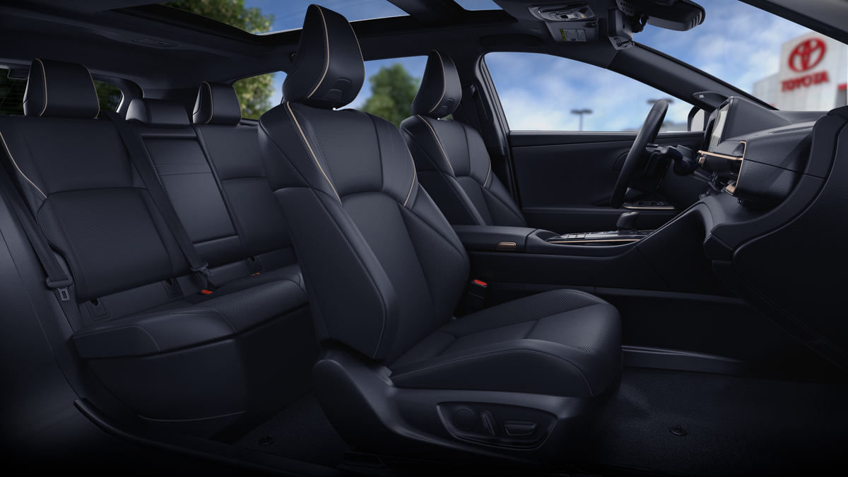 2025 Toyota Crown Signia Limited - Photo 22