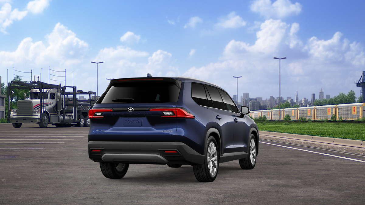 2026 Toyota Highlander Hybrid Limited photo 11