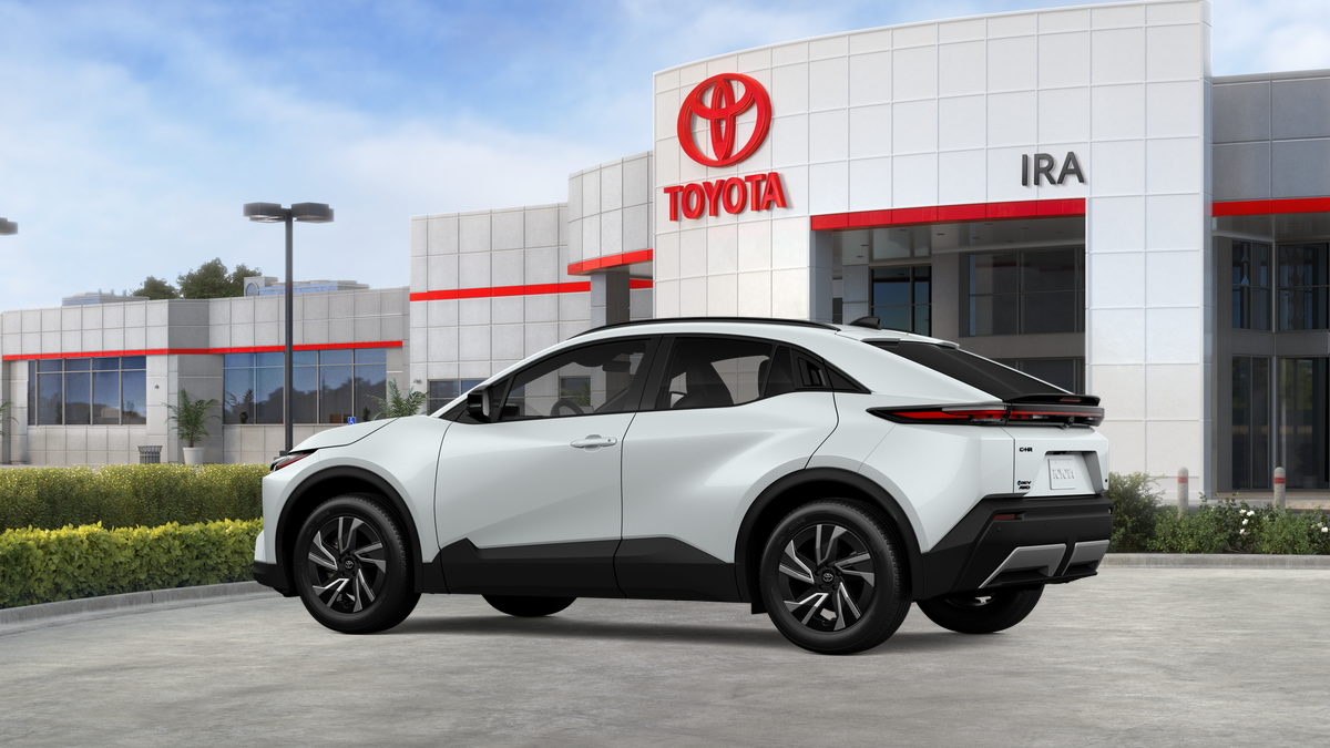 New 2026 Wind Chill Pearl <sup>1</sup> Toyota  SE image 7