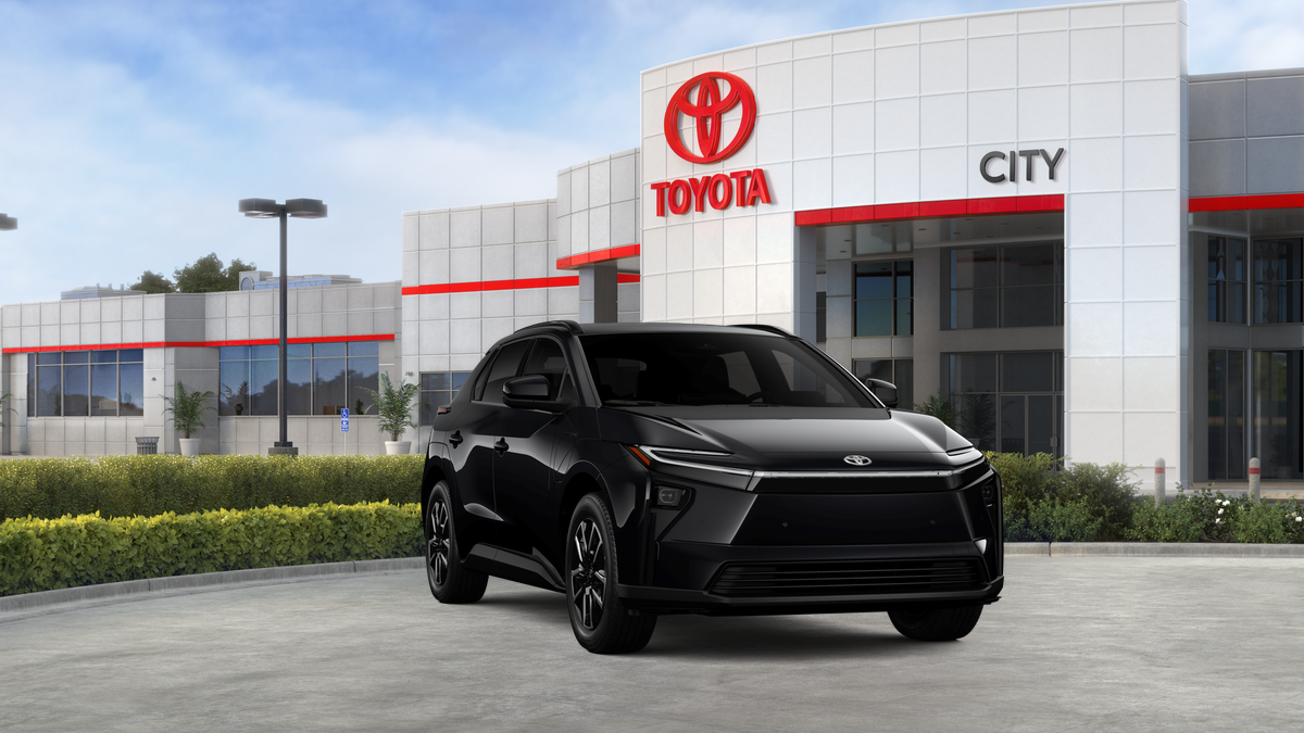 New 2026 Midnight Black Metallic Toyota  XLE image 18