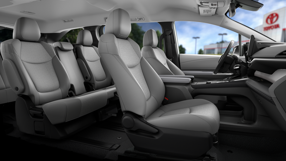 2026 Toyota Sienna LE - Photo 22