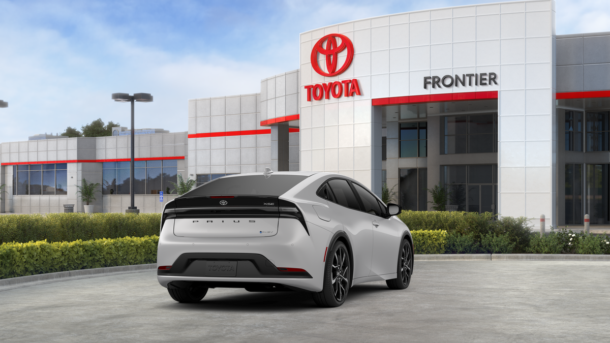 Prius Plug-in Hybrid XSE 2.0L 4-Cyl. ECVT FWD [8]