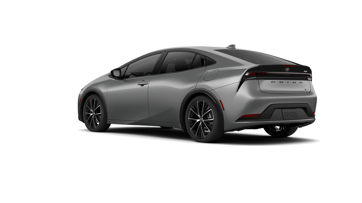2026 Toyota Prius XLE photo 16