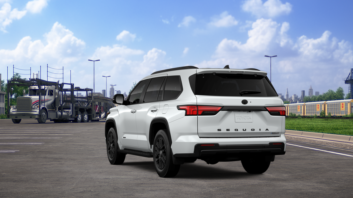 New 2026 Wind Chill Pearl <sup>1</sup> Toyota  Limited image 9
