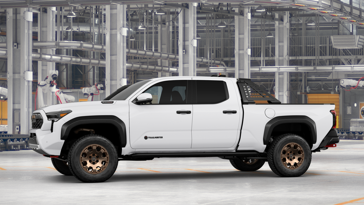 2025 Toyota Tacoma Trailhunter Double Cab photo 3