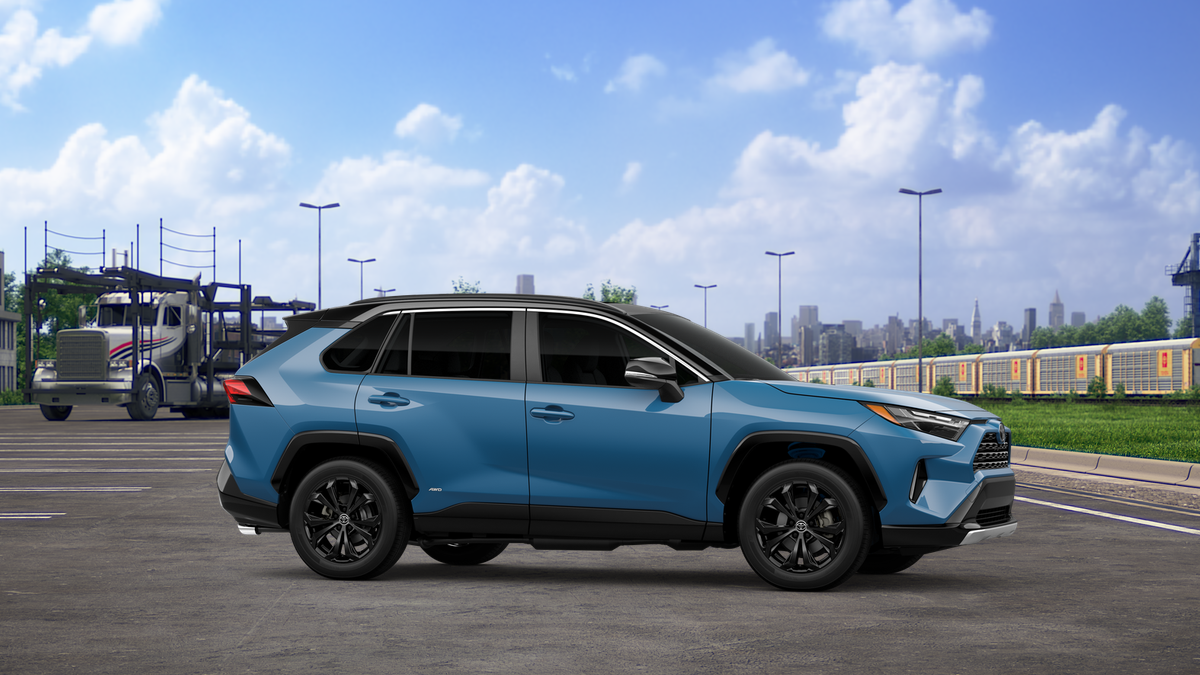 2025 Toyota RAV4 Hybrid XSE photo 13