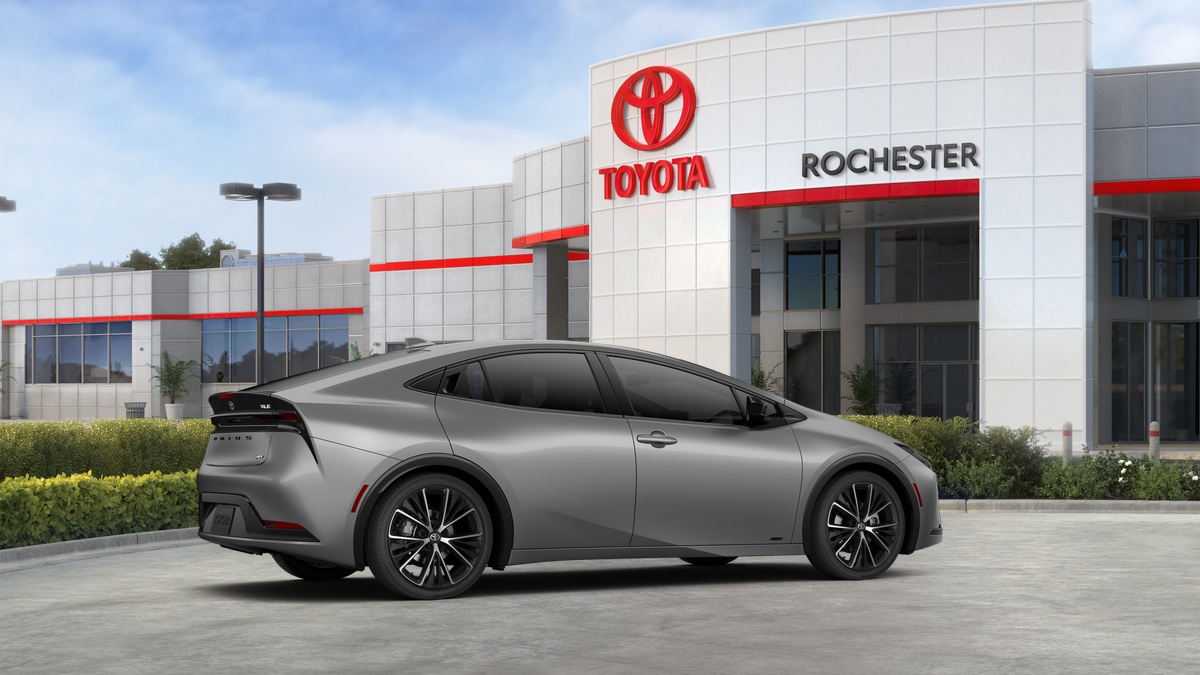 New 2027 Guardian Gray Toyota  XLE AWD image 13