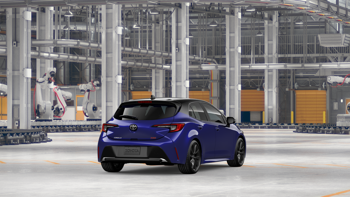 New 2026 Blue Crush Metallic with Midnight Black Metallic roof <sup>1</sup> Toyota  XSE image 11