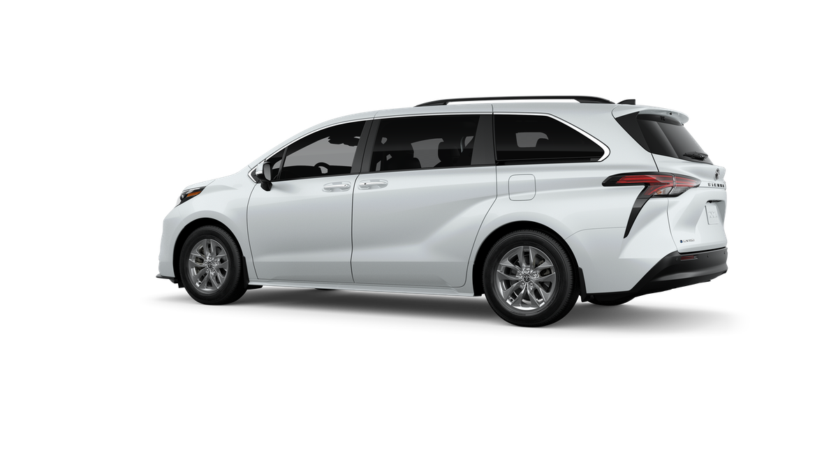 New 2026 Wind Chill Pearl <sup>1</sup> Toyota  XLE image 7