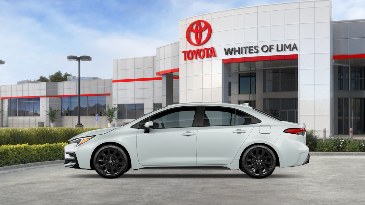 2026 Toyota Corolla SE photo 3