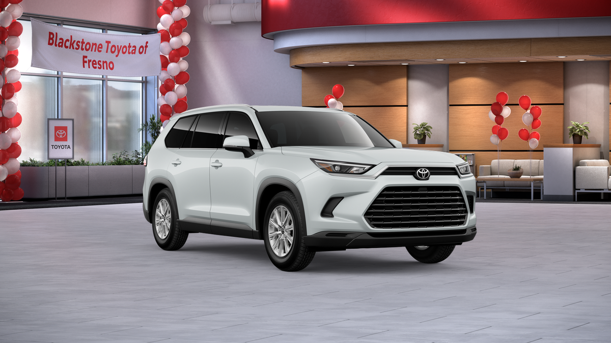 New 2026 Wind Chill Pearl <sup>1</sup> Toyota  XLE image 18