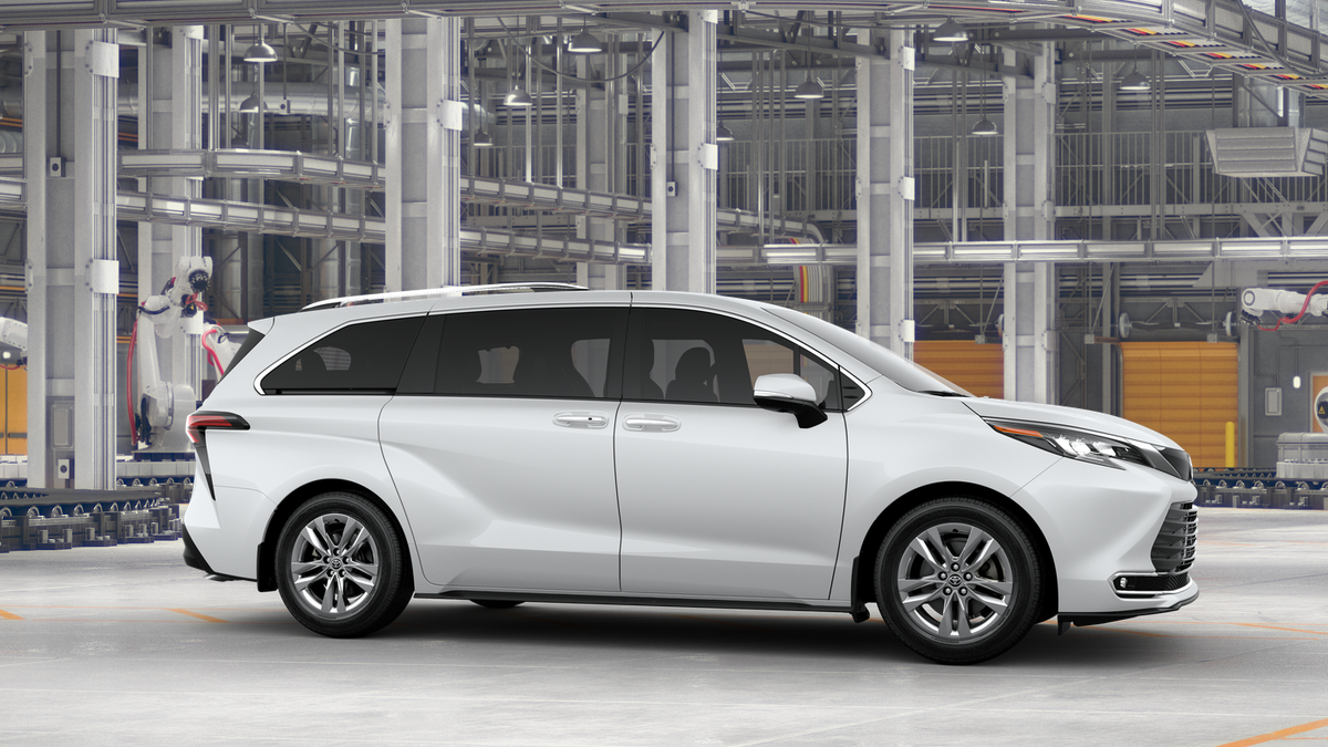 2025 Toyota Sienna Limited photo 15