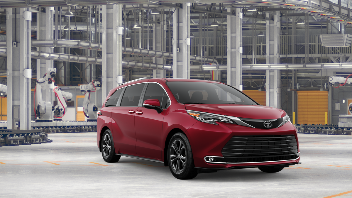 New 2026 Ruby Flare Pearl Toyota Platinum image 15