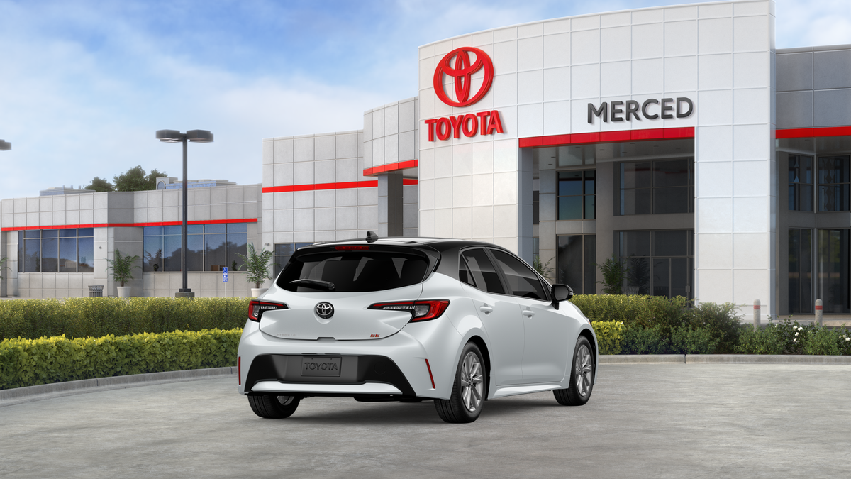 New 2027 Wind Chill Pearl with Black roof <sup>1</sup> Toyota  SE image 11
