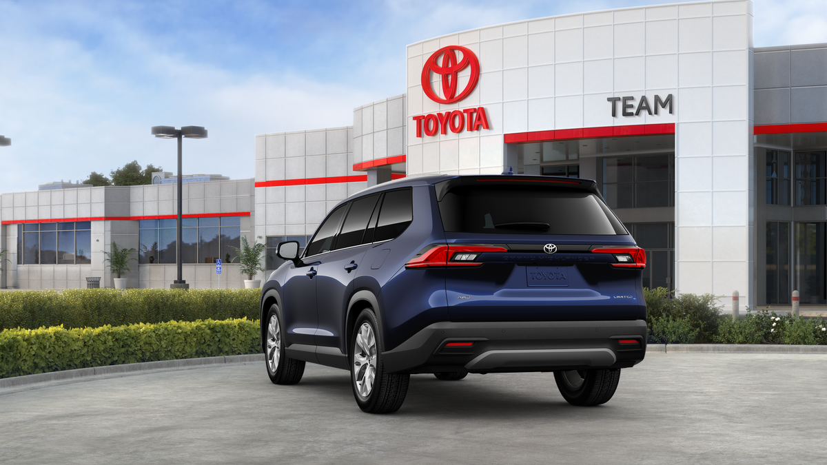 2025 Toyota Grand Highlander Limited photo 17
