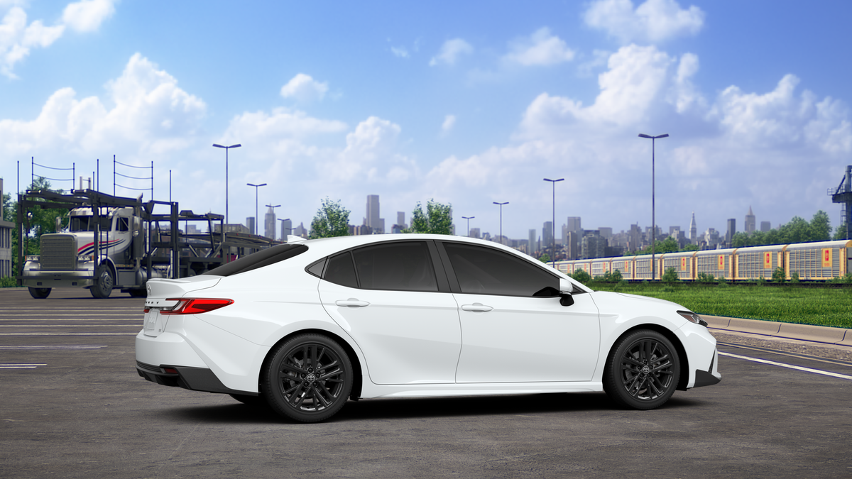 2026 Toyota Camry SE photo 10