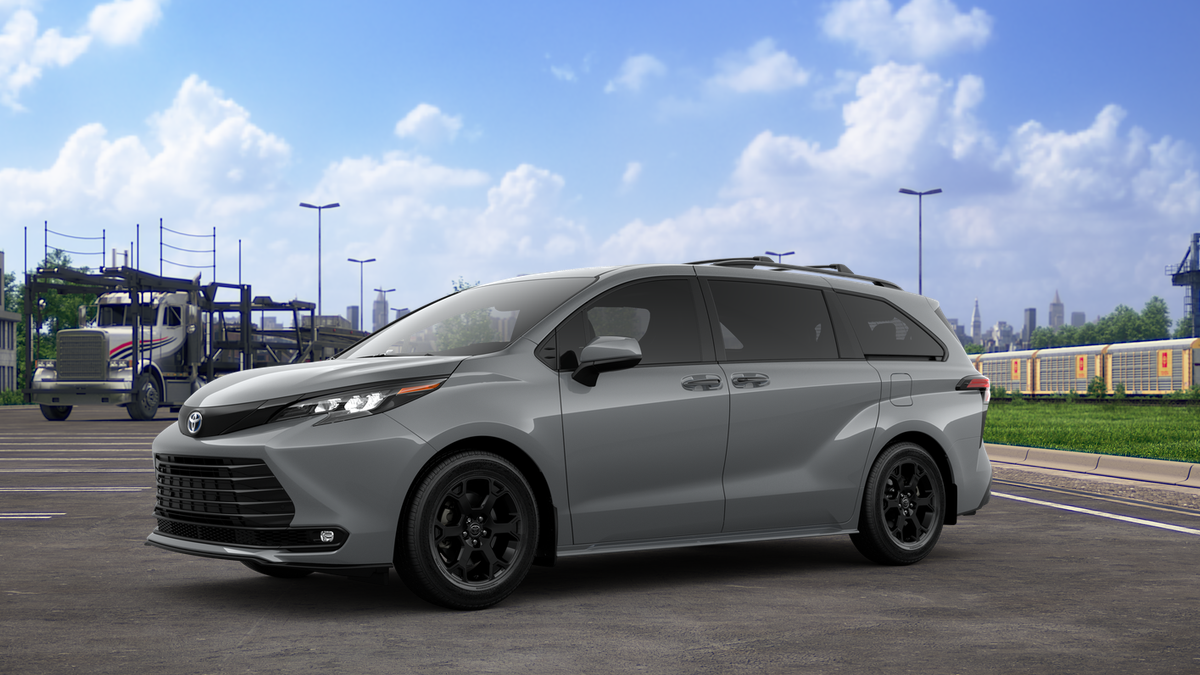 2025 Toyota Sienna XSE photo 2