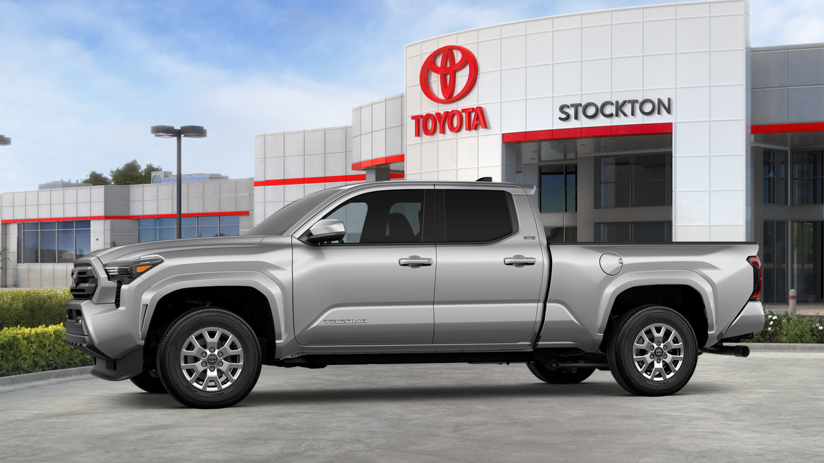 2025 Toyota Tacoma SR5 Double Cab photo 3