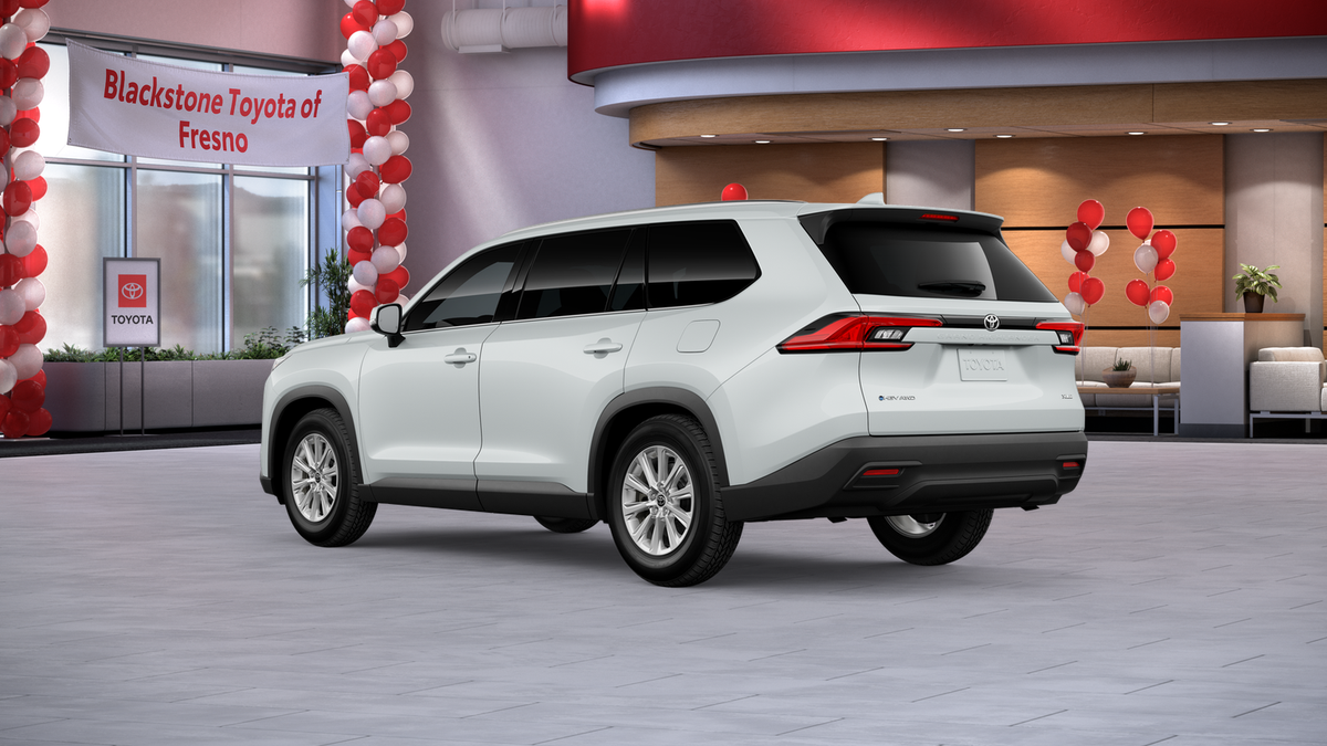 New 2026 Wind Chill Pearl <sup>1</sup> Toyota  XLE image 9