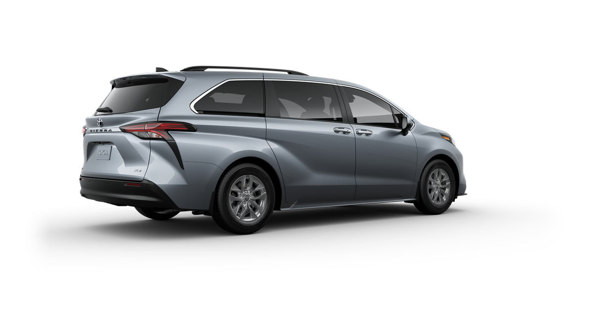 2025 Toyota Sienna XLE photo 26