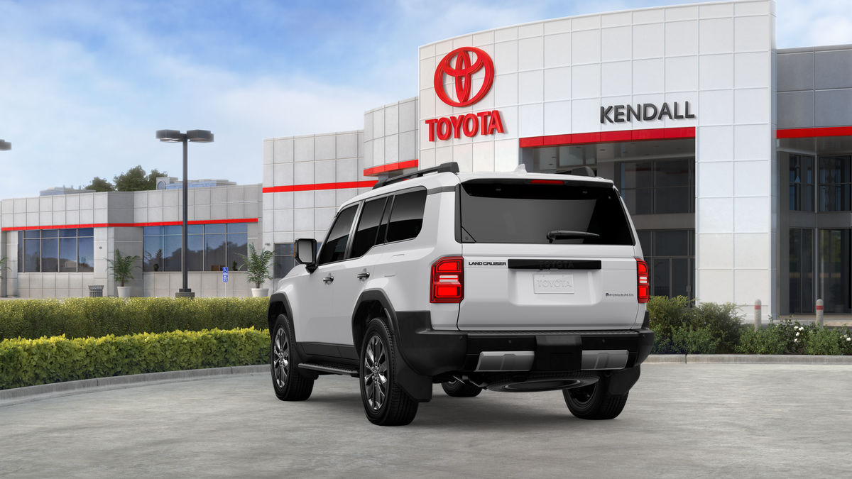 New 2027 Ice Cap Toyota  image 9