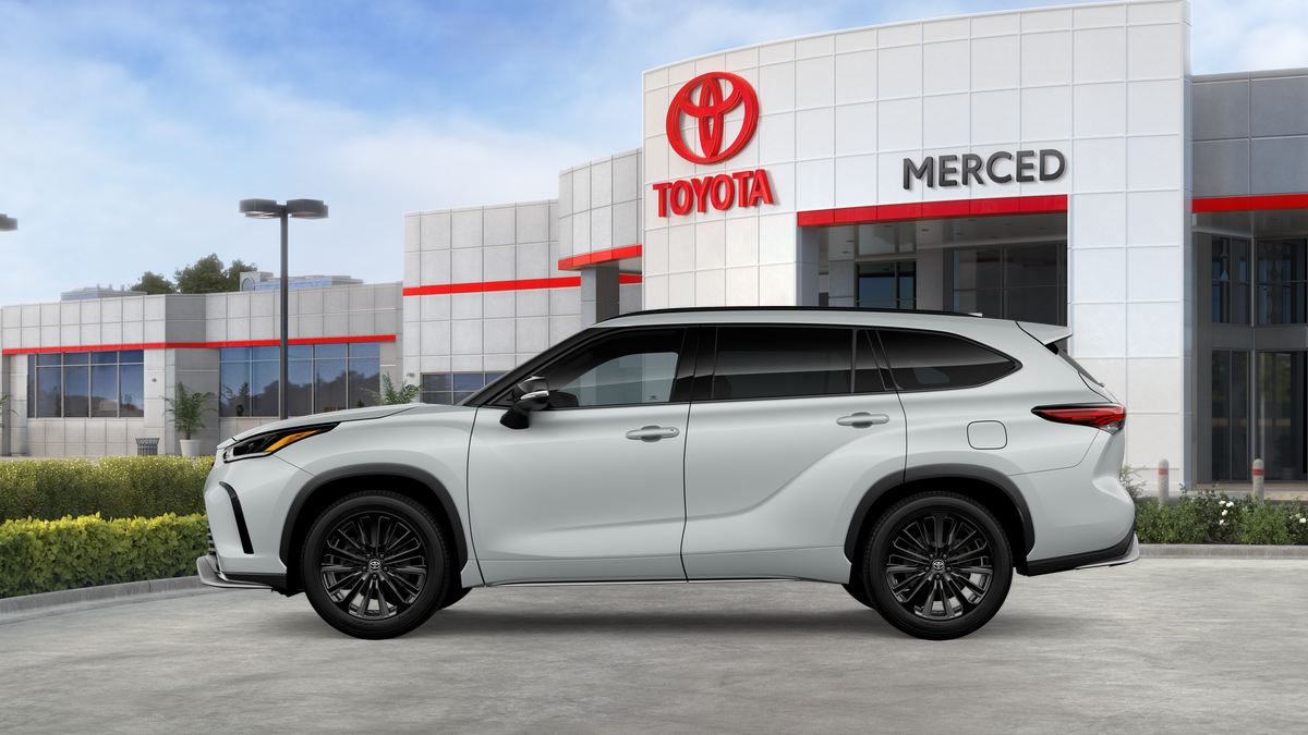 2026 Toyota Highlander XSE photo 2