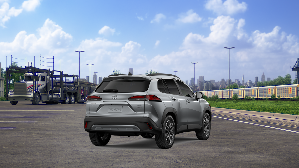 2026 Toyota Corolla Cross XLE photo 9