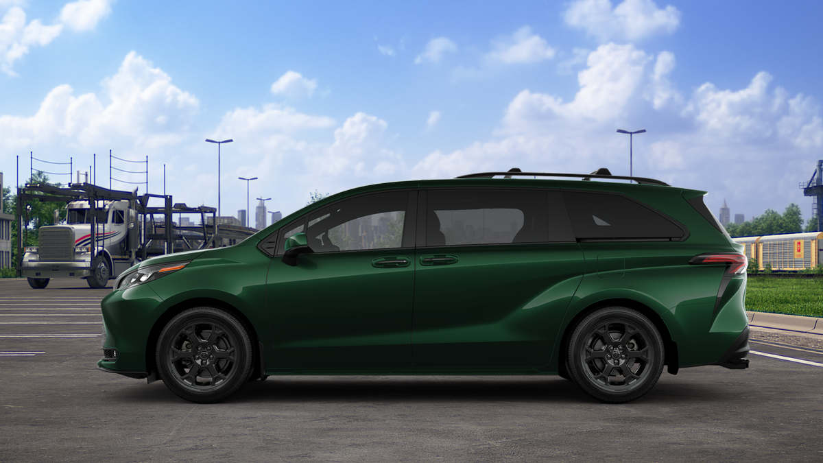 2025 Toyota Sienna Woodland Edition photo 4