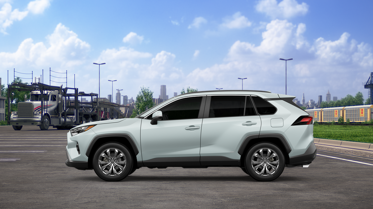 2025 Toyota RAV4 Hybrid XLE Premium photo 4