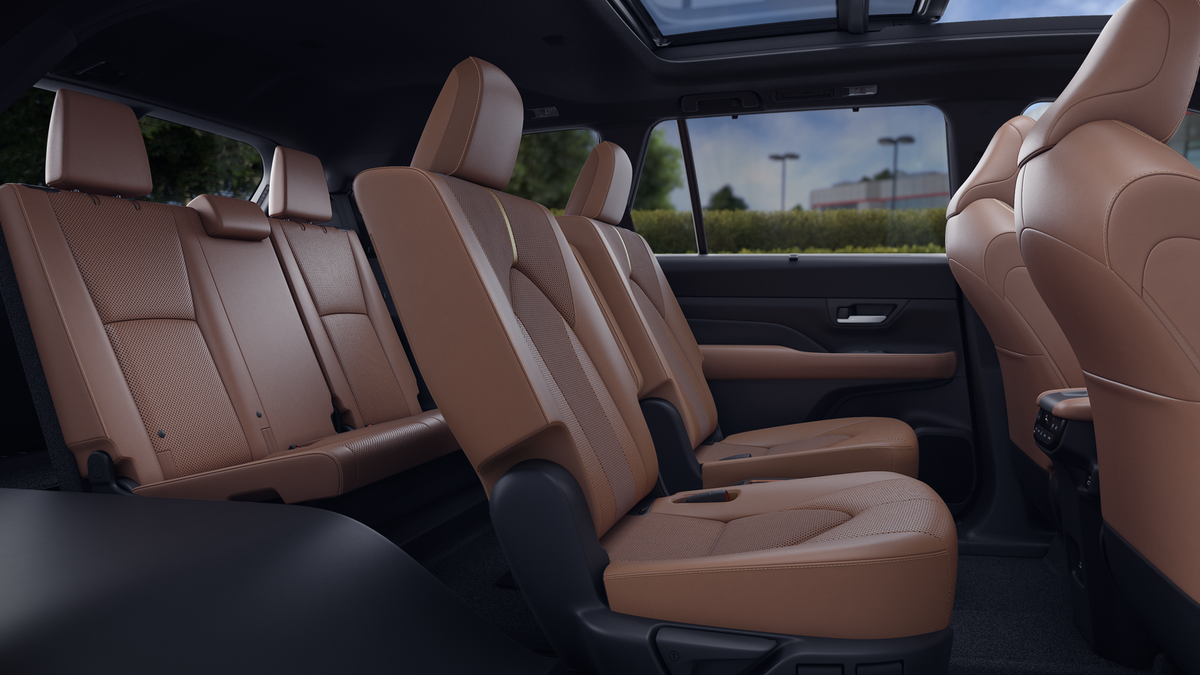 New 2026 Toyota Grand Highlander Hybrid SUV
