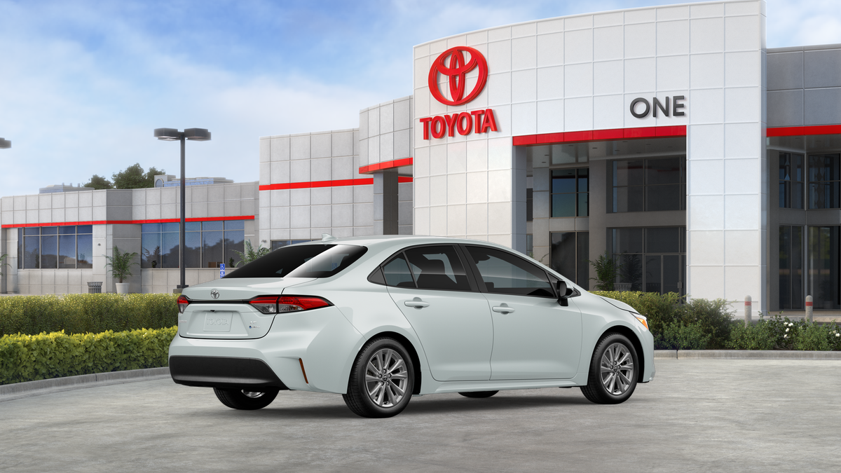 New 2026 Wind Chill Pearl <sup>1</sup> Toyota  LE image 38