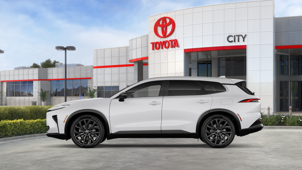 New 2026 Oxygen White <sup>1</sup> Toyota  Limited image 33
