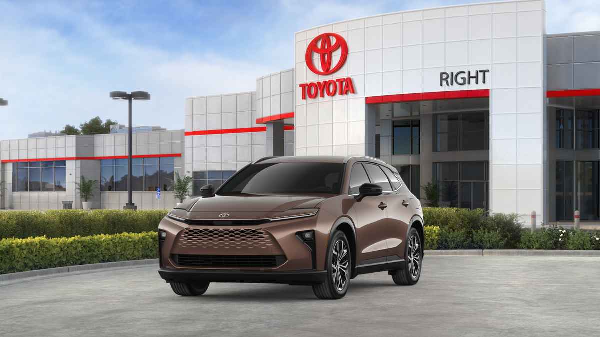 2025 Toyota Crown Signia XLE