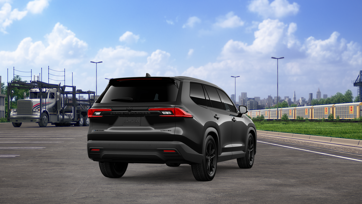2026 Toyota Highlander Hybrid photo 11