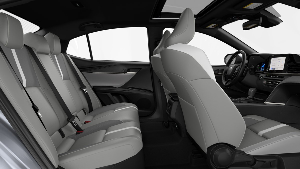 2025 Toyota Camry SE photo 26