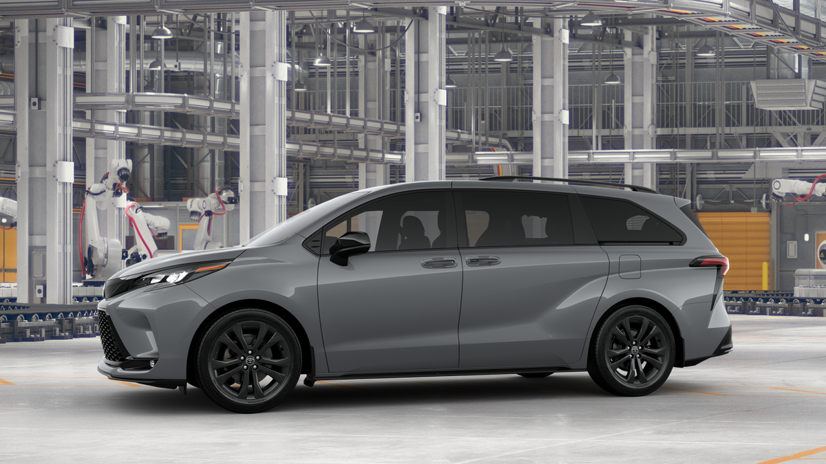 2025 Toyota Sienna XSE photo 2
