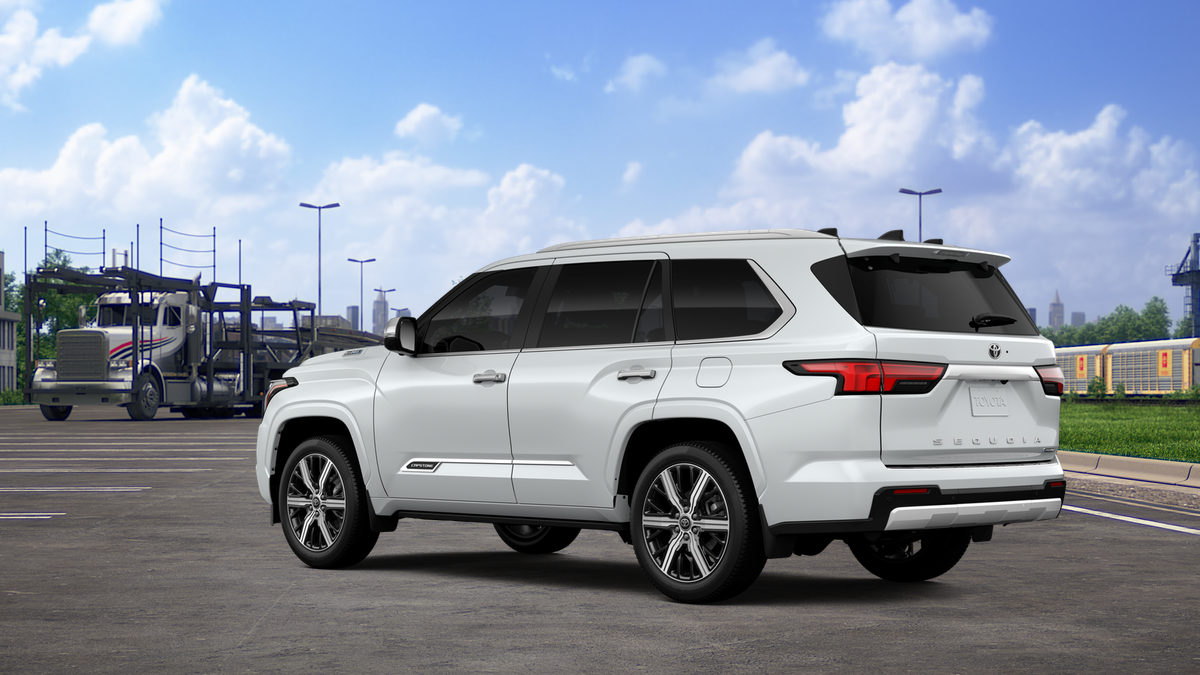 New 2026 Wind Chill Pearl <sup>1</sup> Toyota  Capstone image 9