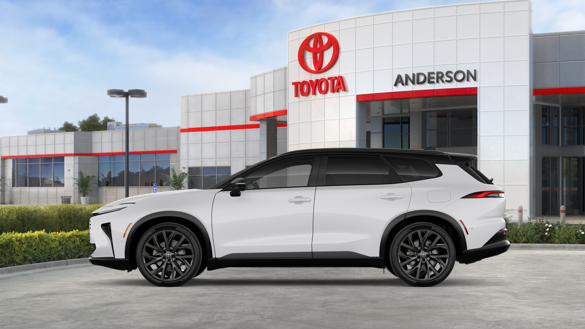 New 2026 Oxygen White with Black roof <sup>1</sup> Toyota  Limited image 6