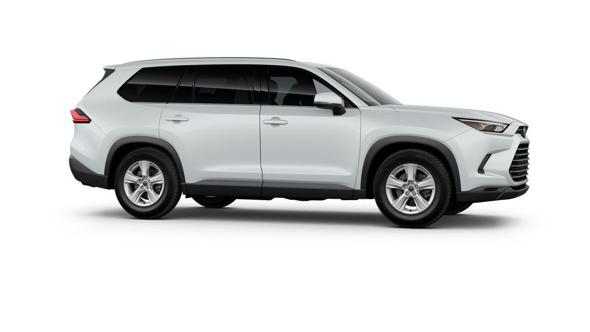 2025 Toyota Grand Highlander LE AWD photo 43