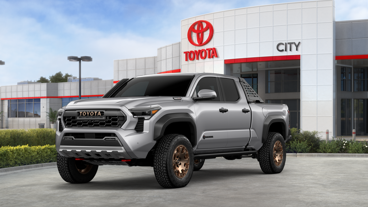 2026 Toyota Tacoma i-FORCE MAX Tacoma Trailhunter